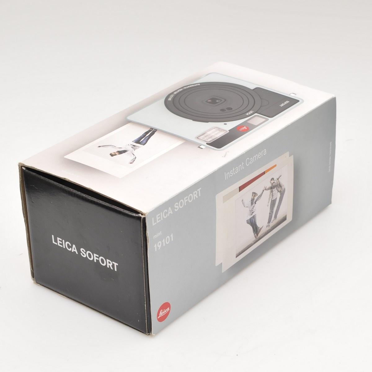 Leica Sofort instant camera in mint colour new in the box